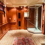 Дом отдыха Luxury In The Mountains, With Sauna And Steam Shower *