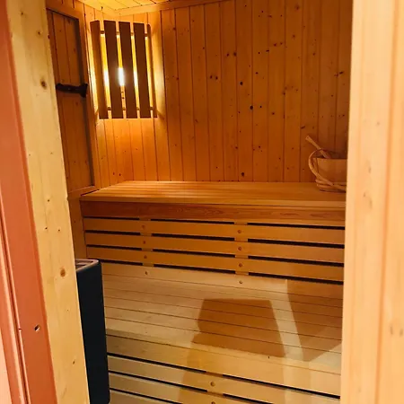 Lun Og Koselig Pa Fjellet, Med Badstu