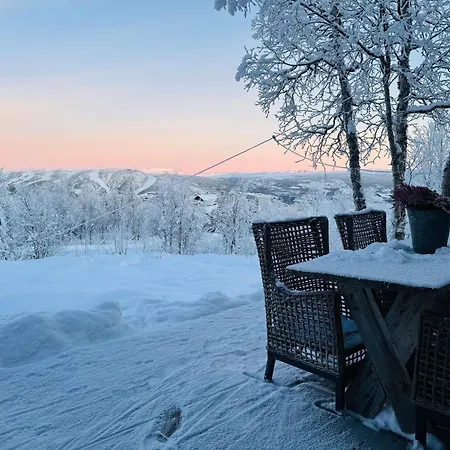 Lun Og Koselig Pa Fjellet, Med Badstu